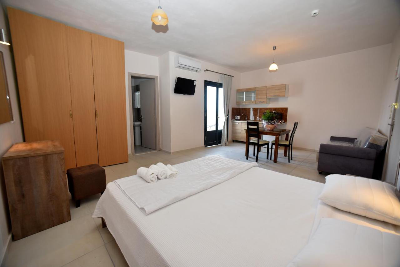 אנאקסוס Chalkiotis Hotel מראה חיצוני תמונה